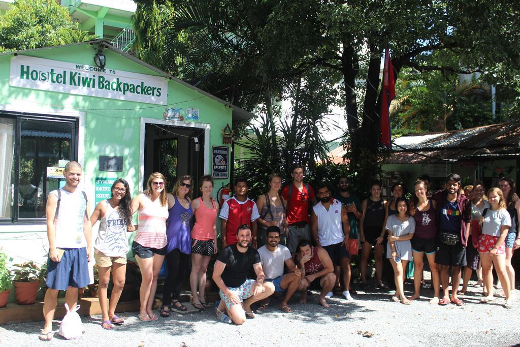 Kiwi Backpackers Hostel *